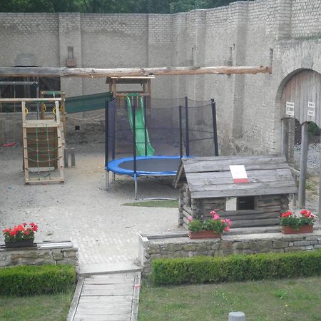 Penzion Ve Stoleti Lodenice Bagian luar foto